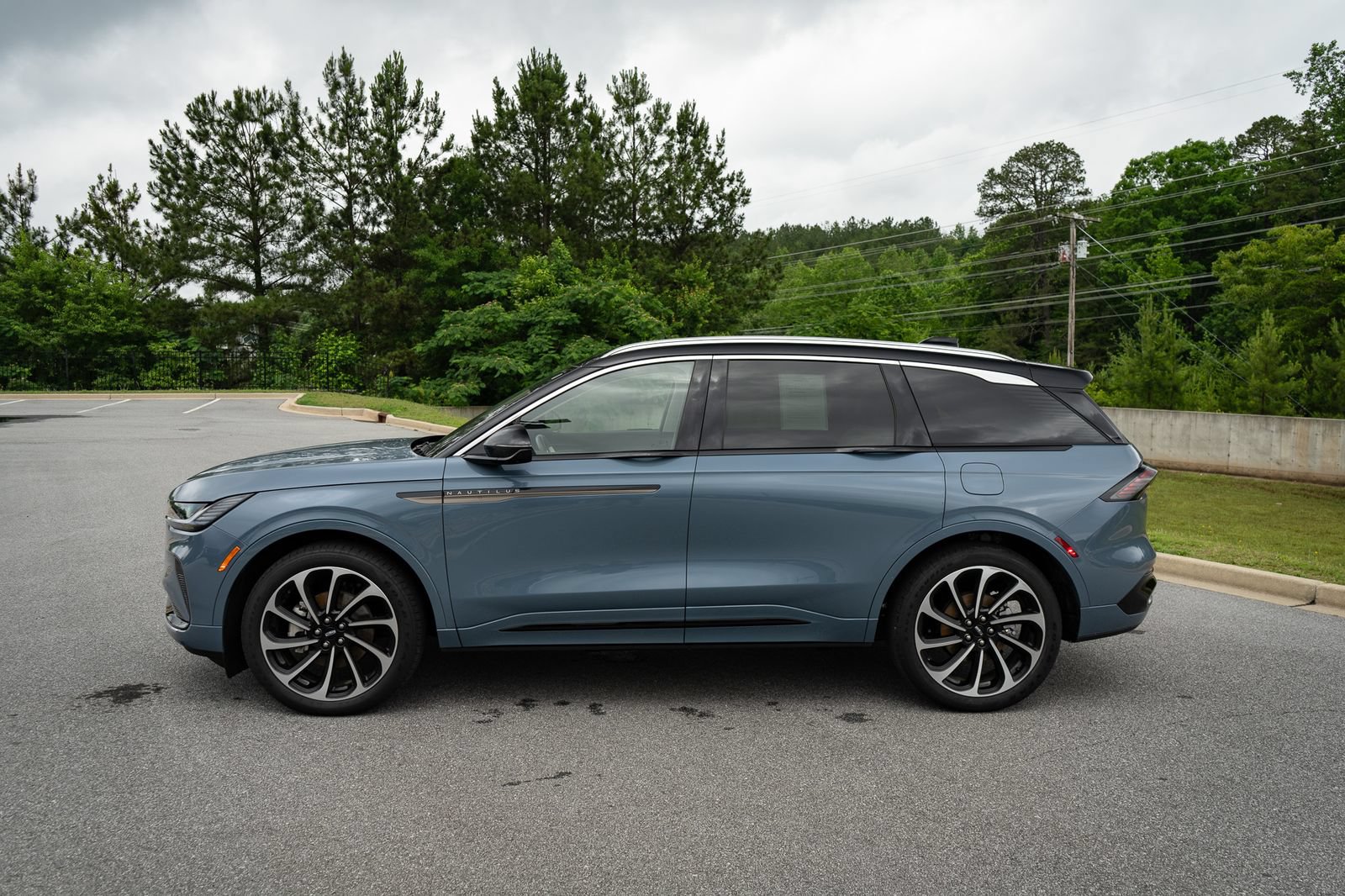 Used 2025 Lincoln Nautilus Black Label AWD/4WD image 13