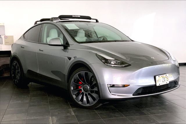 Used 2025 Tesla Model Y Performance AWD/4WD image 2