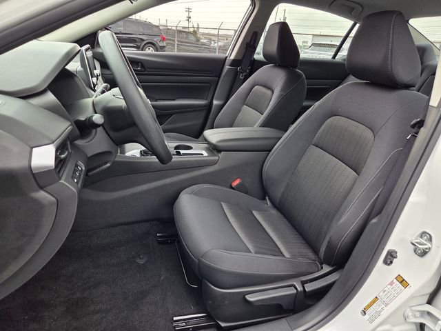Certified 2025 Nissan Altima 2.5 S FWD image 9