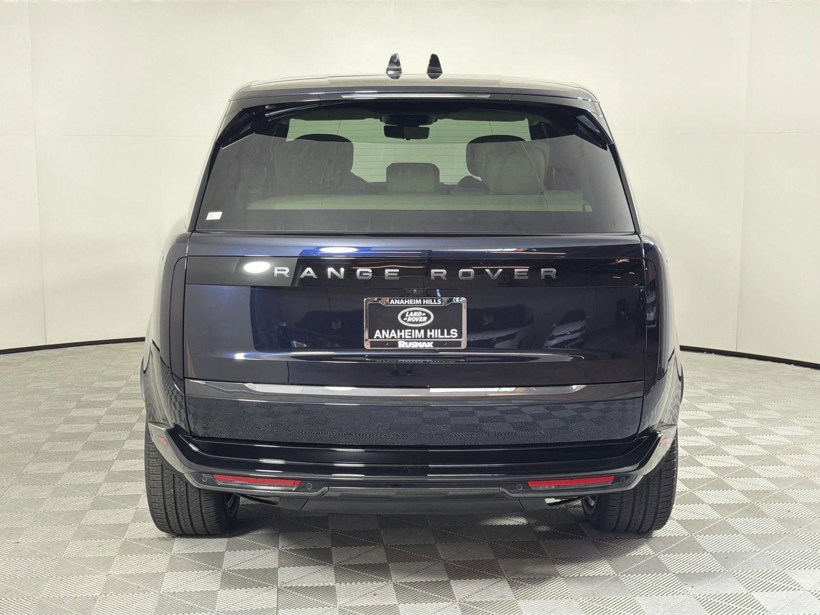 New 2026 Land Rover Range Rover Autobiography image 4