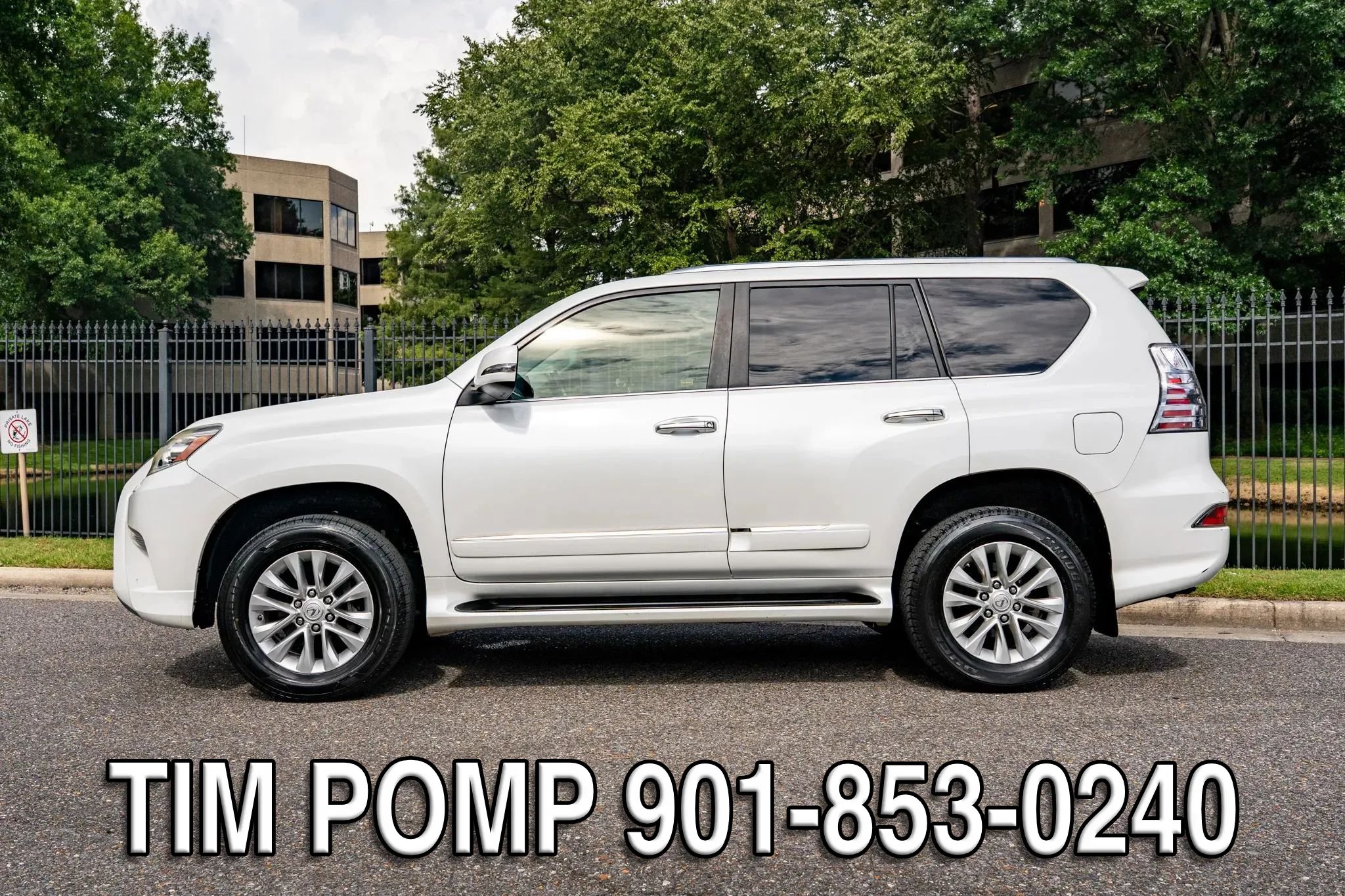 Used 2014 Lexus GX 460 w/ Premium Package AWD/4WD image 9