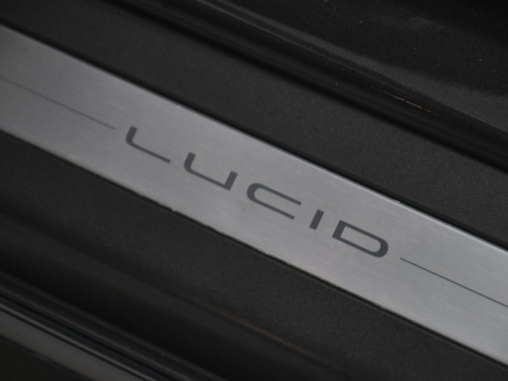 Used 2024 Lucid Air Grand Touring image 11