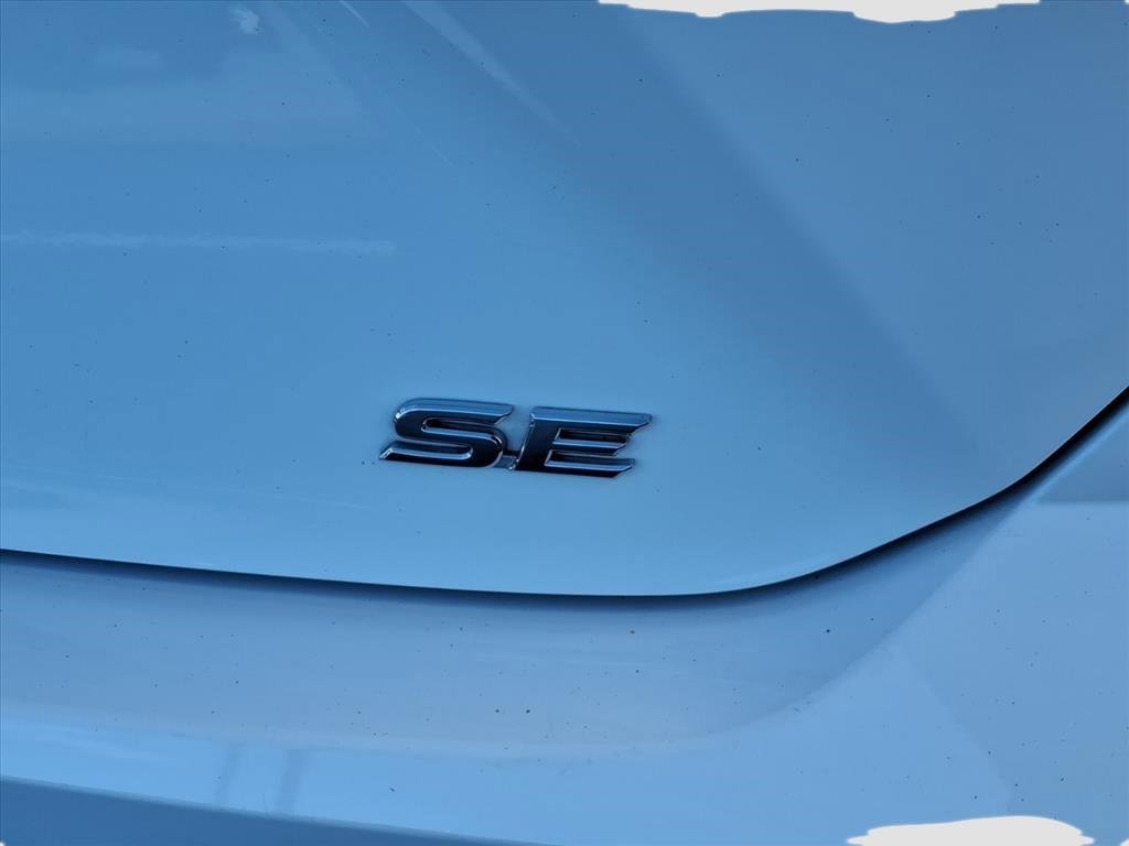 Used 2025 Toyota Camry SE w/ Convenience Package image 32