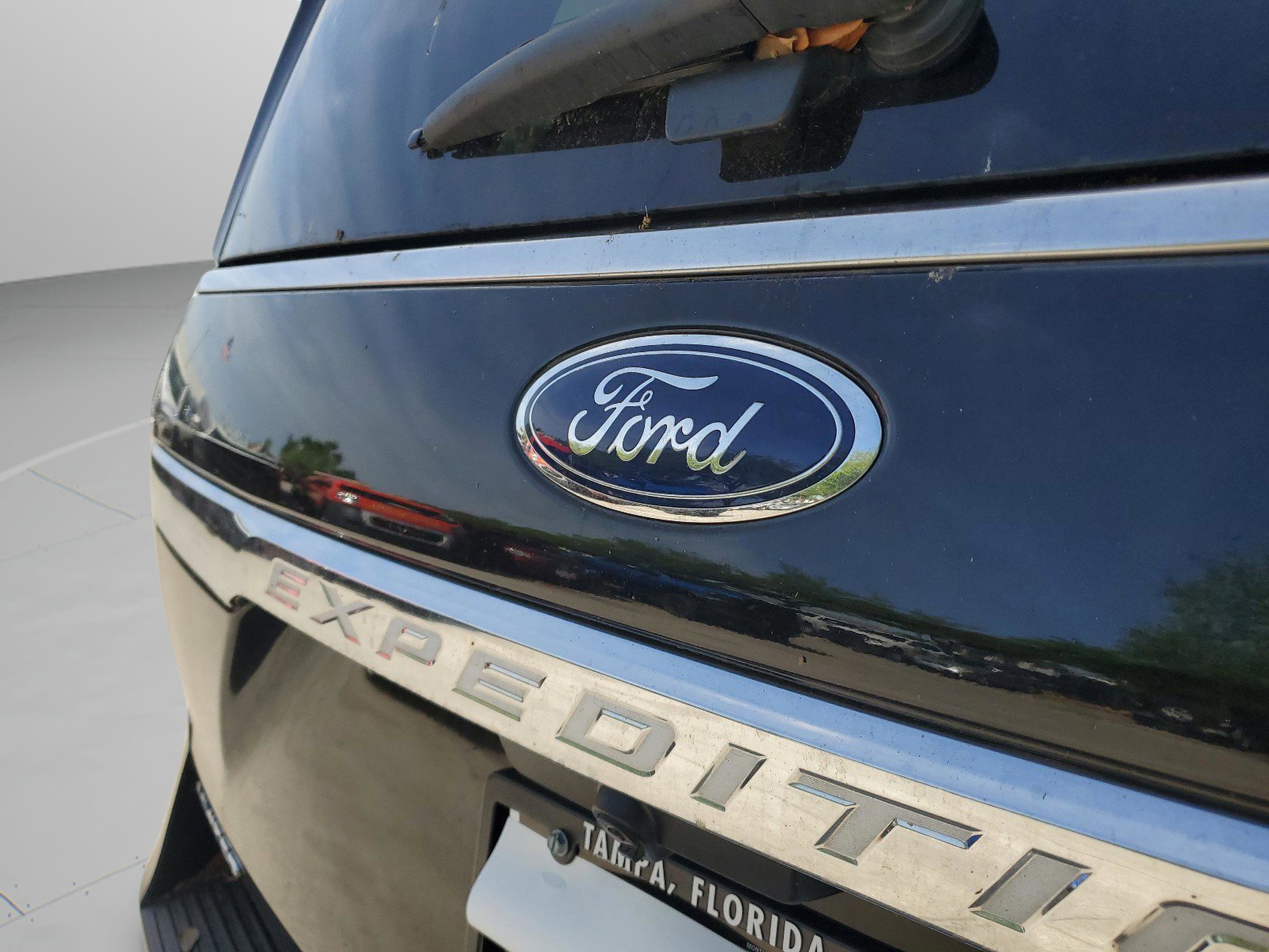 Used 2020 Ford Expedition Limited w/ Equipment Group 301A image 6