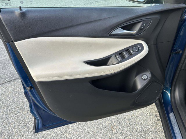 Used 2020 Buick Encore GX Select image 15