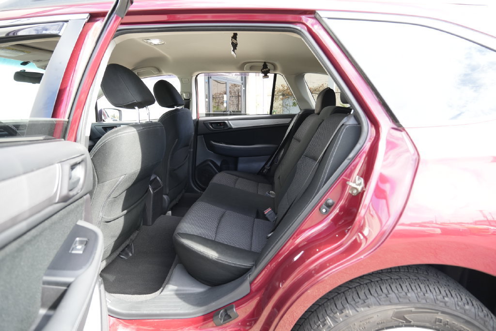 Used 2016 Subaru Outback 2.5i AWD/4WD image 24