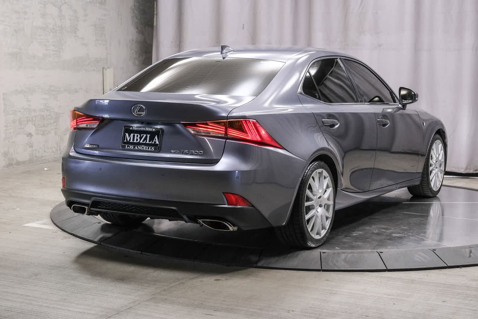 Used 2018 Lexus IS 300 F Sport AWD/4WD image 4