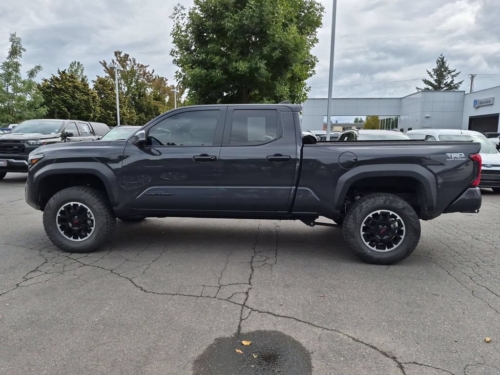 Used 2026 Toyota Tacoma TRD Off-Road w/ TRD Off Road Premium Package AWD/4WD image 4