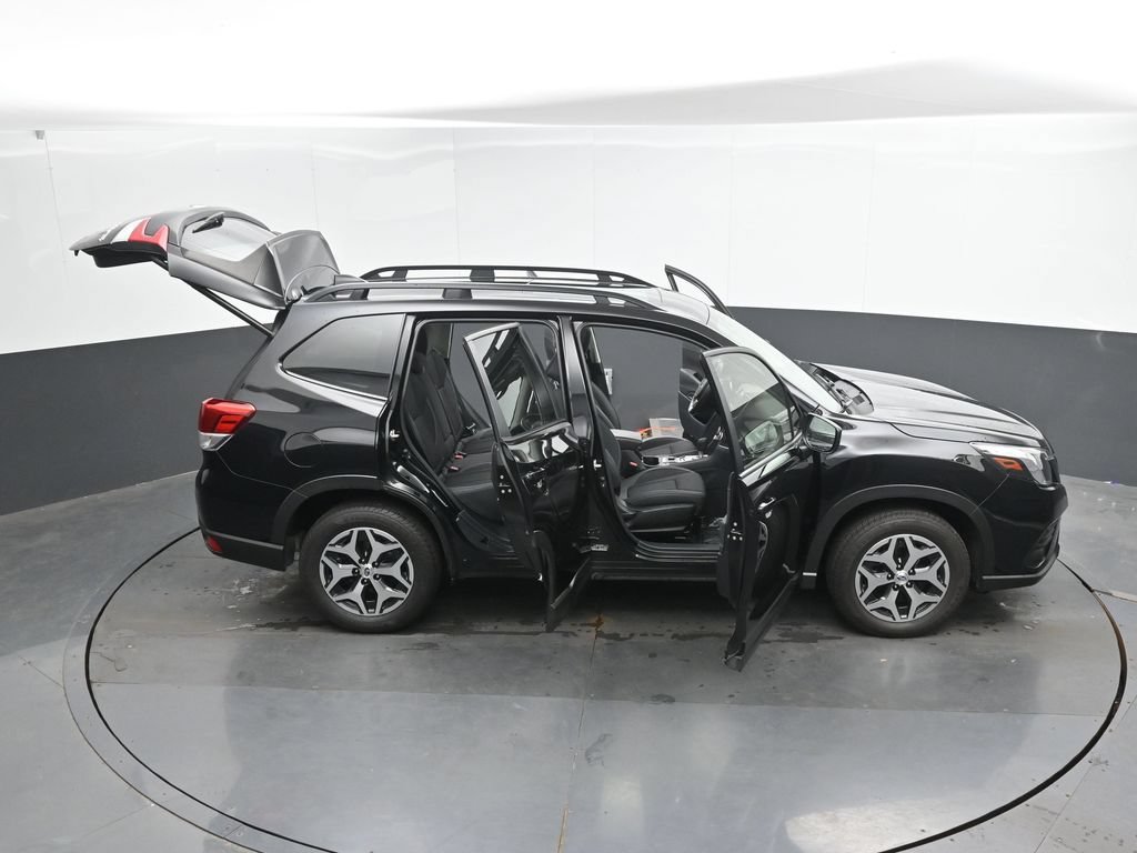 Used 2022 Subaru Forester Premium AWD/4WD image 50
