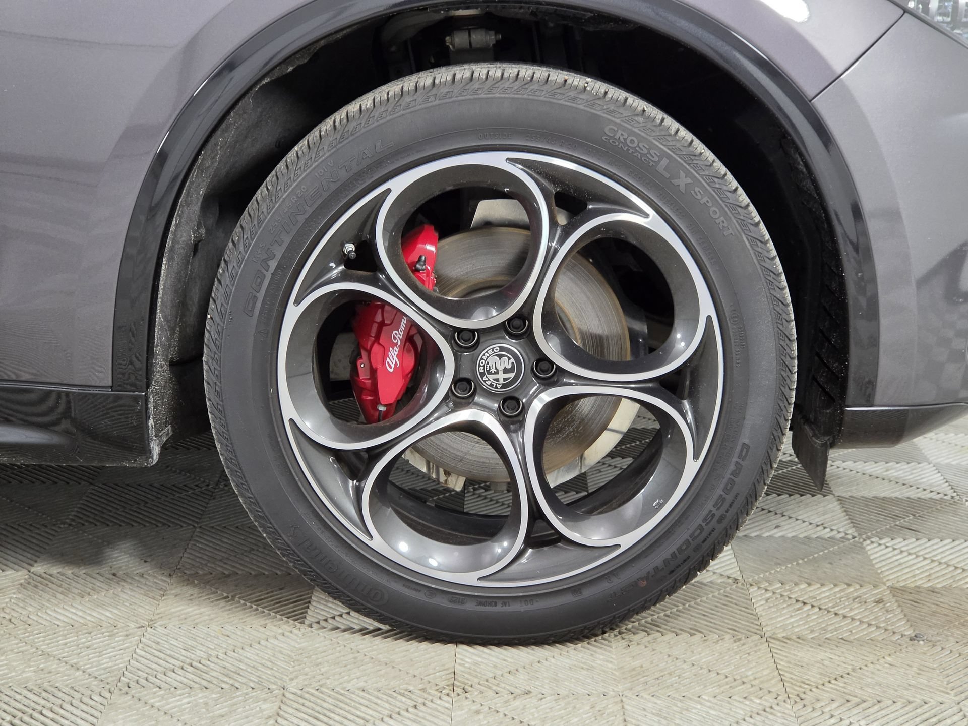 Used 2024 Alfa Romeo Stelvio Veloce AWD/4WD image 10