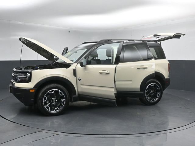 Certified 2025 Ford Bronco Sport Outer Banks w/ Outer Banks Tech Package+ AWD/4WD image 56