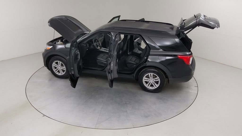 Certified 2022 Ford Explorer XLT w/ Equipment Group 202A image 54