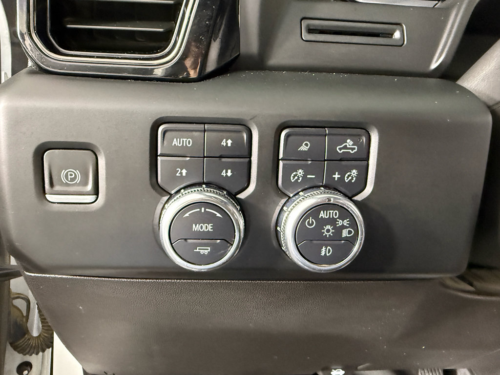 Used 2022 GMC Sierra 1500 AT4 w/ AT4 Preferred Package AWD/4WD image 26