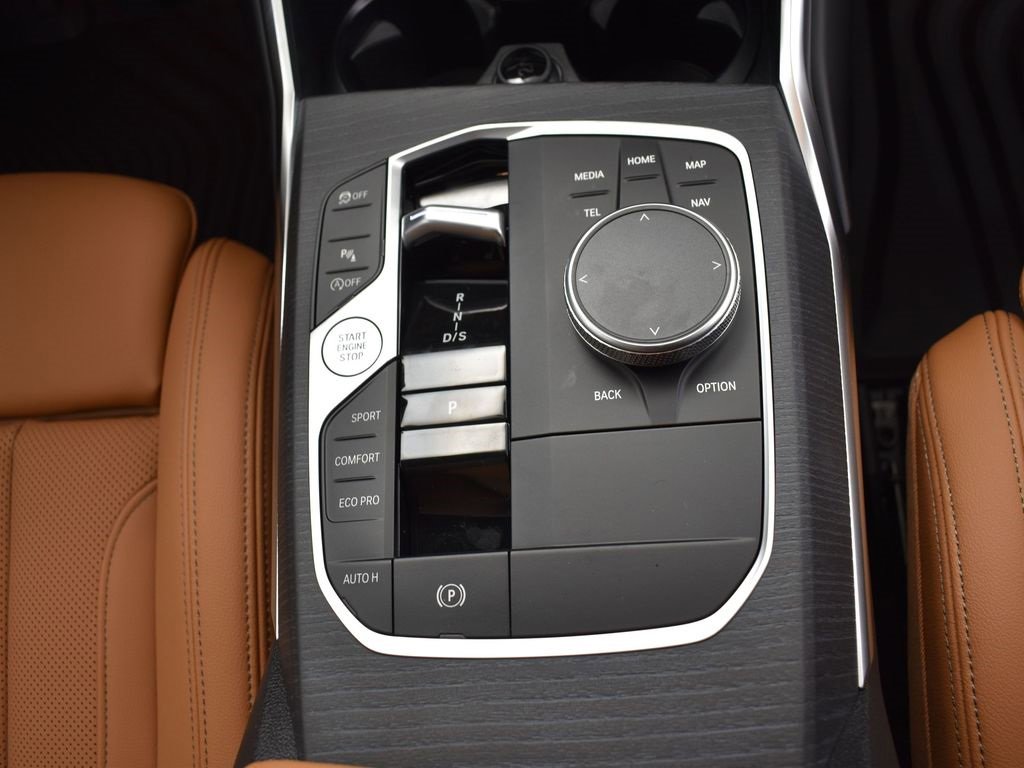 New 2026 BMW 330i Sedan w/ M Sport Package image 26