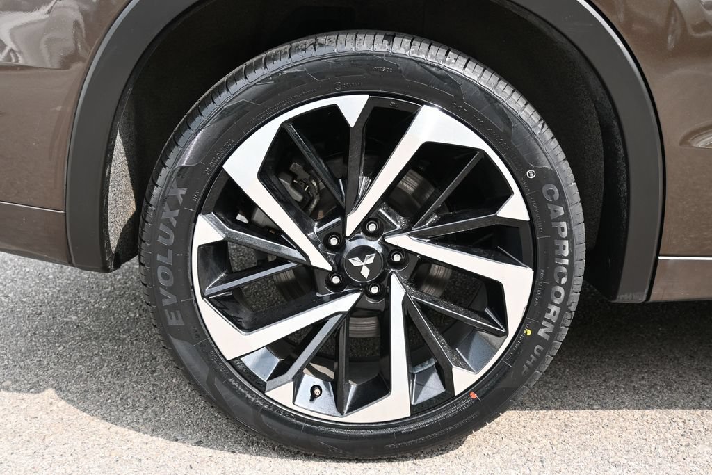 Used 2024 Mitsubishi Outlander SEL Black Edition AWD/4WD image 14