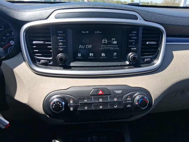 Used 2020 Kia Sorento LX image 20