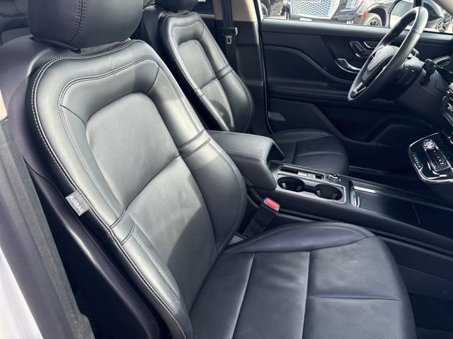 Used 2025 Lincoln Corsair Reserve w/ Jet Appearance Package image 24