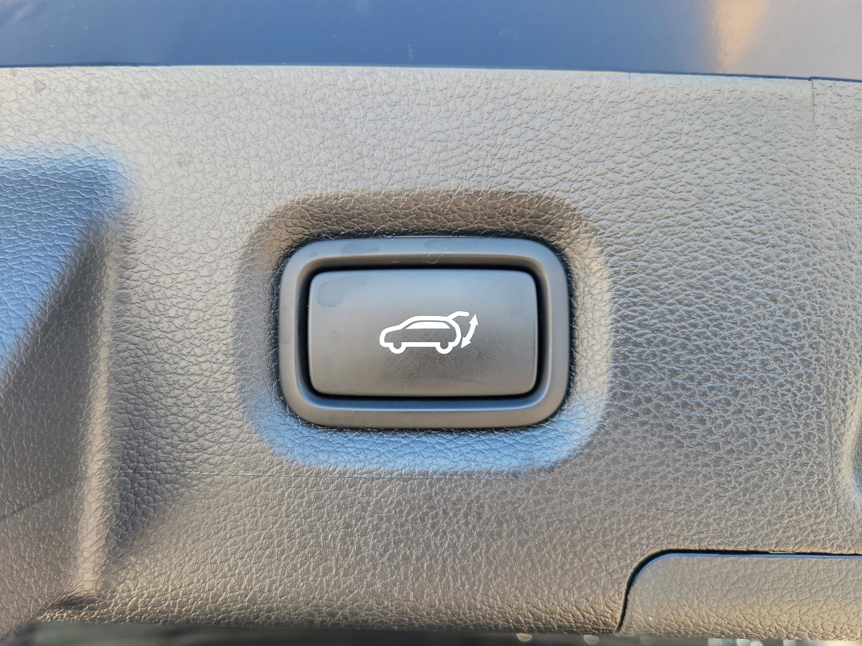 Certified 2023 Hyundai Santa Fe SEL image 8