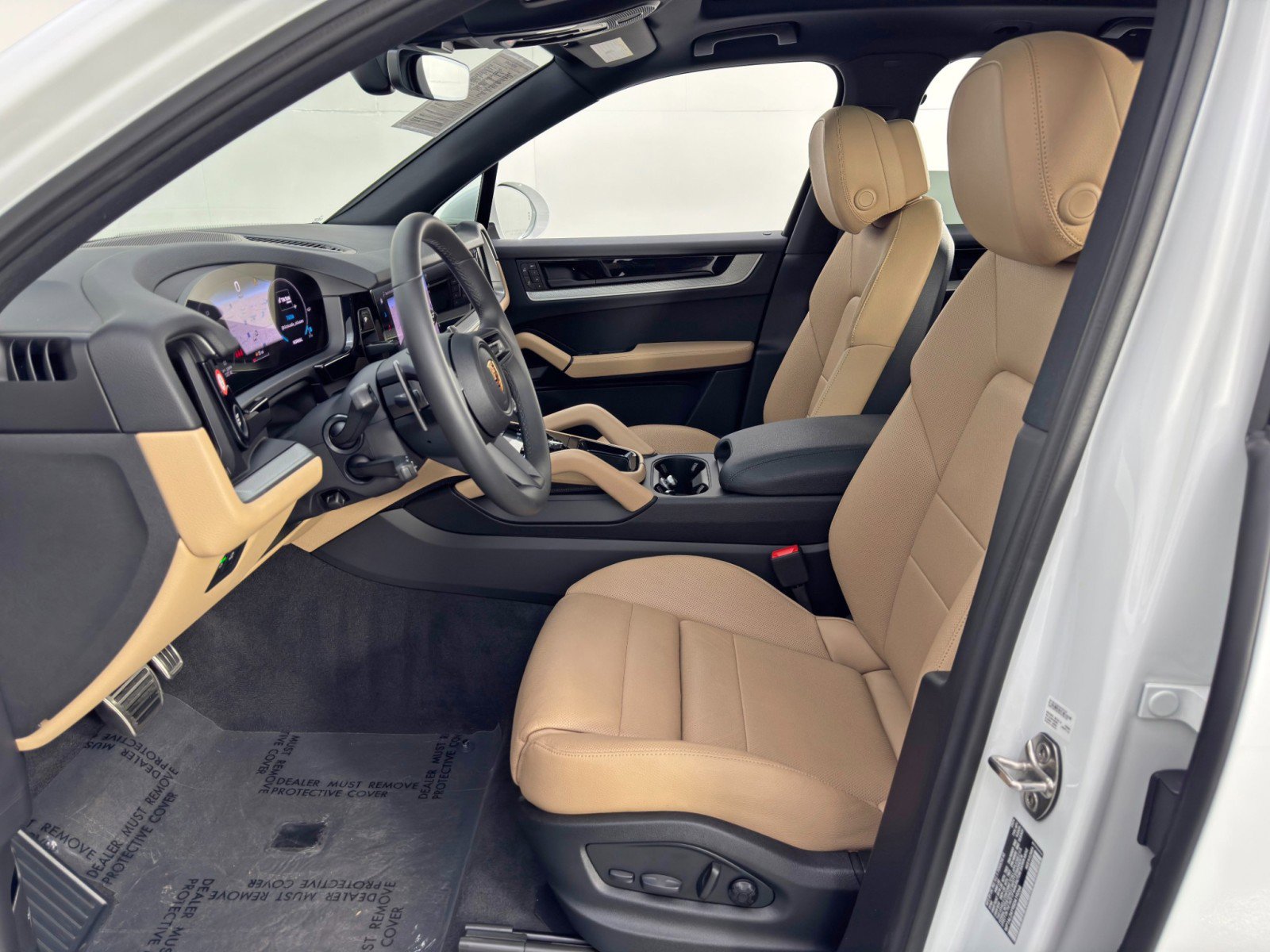 Used 2025 Porsche Cayenne S w/ Premium Package Plus image 17