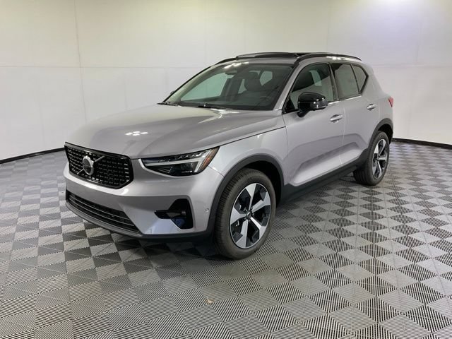 New 2026 Volvo XC40 B5 Plus w/ Protection Package Premier AWD/4WD image 1