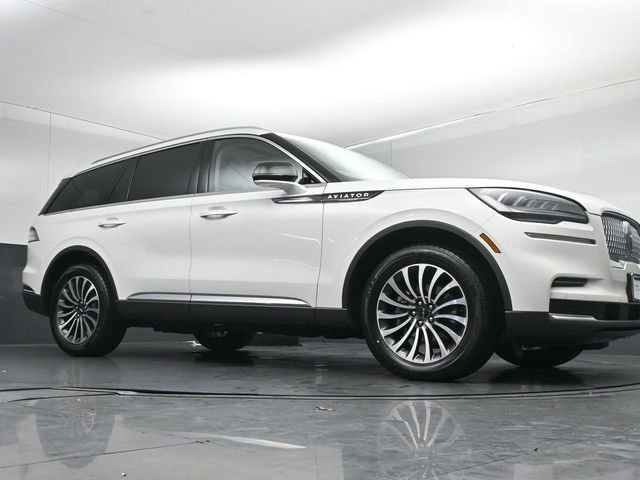 Used 2023 Lincoln Aviator AWD w/ Premium Package image 34