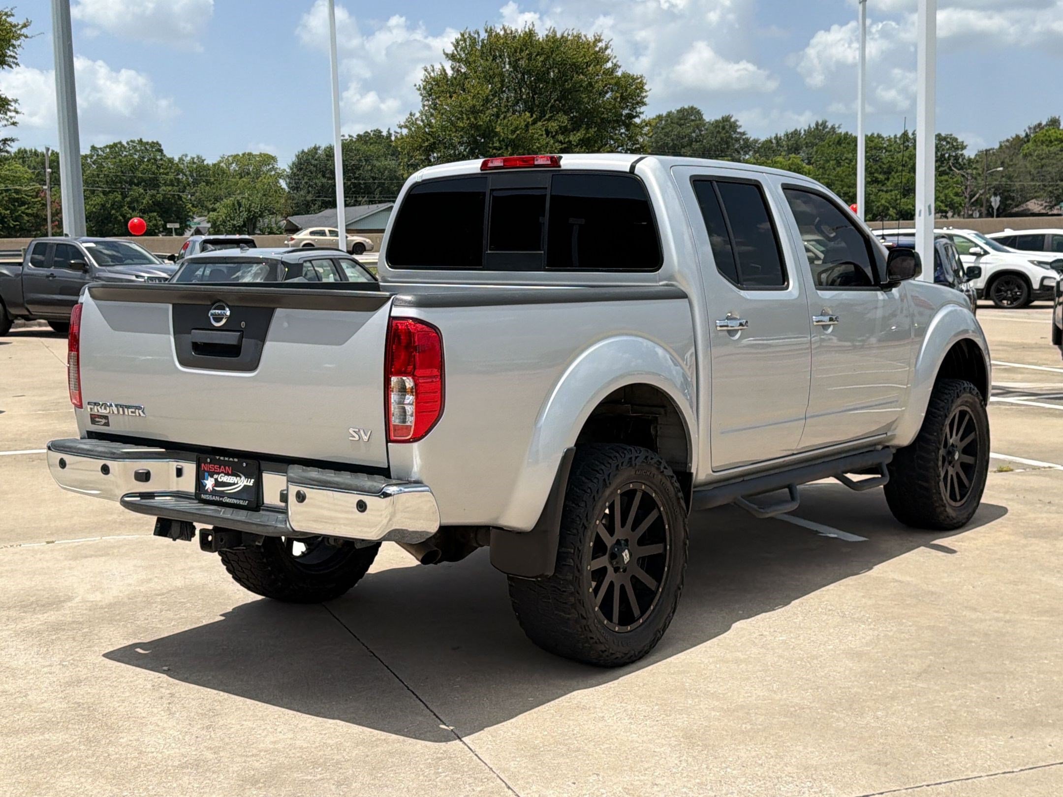 Used 2020 Nissan Frontier SV RWD image 9