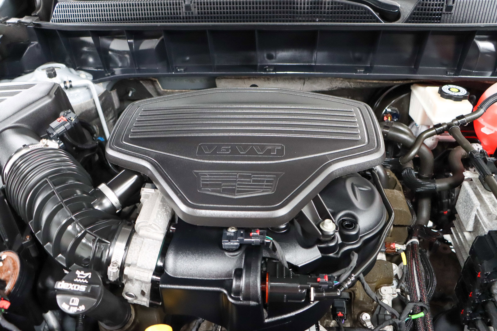 Used 2018 Cadillac XT5 Luxury w/ Driver Awareness Package image 32