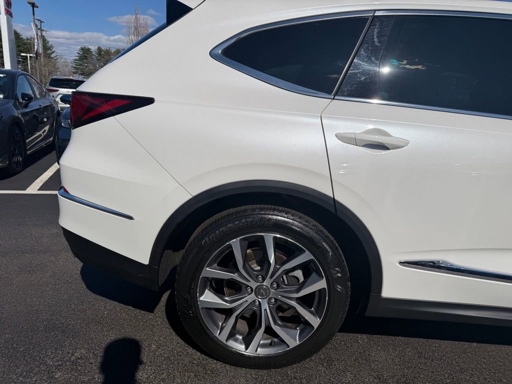Used 2023 Acura MDX SH-AWD w/ Technology Package image 4
