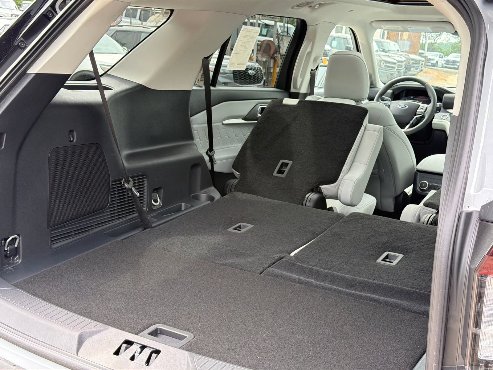 New 2026 Ford Explorer Platinum w/ LUX Leather Package AWD/4WD image 8