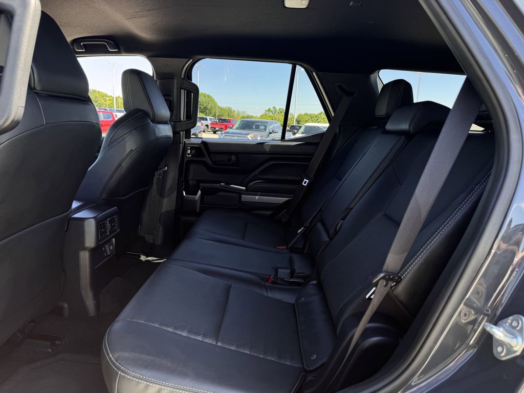 Used 2025 Toyota 4Runner TRD Off-Road Premium w/ Tow Technology Package image 31