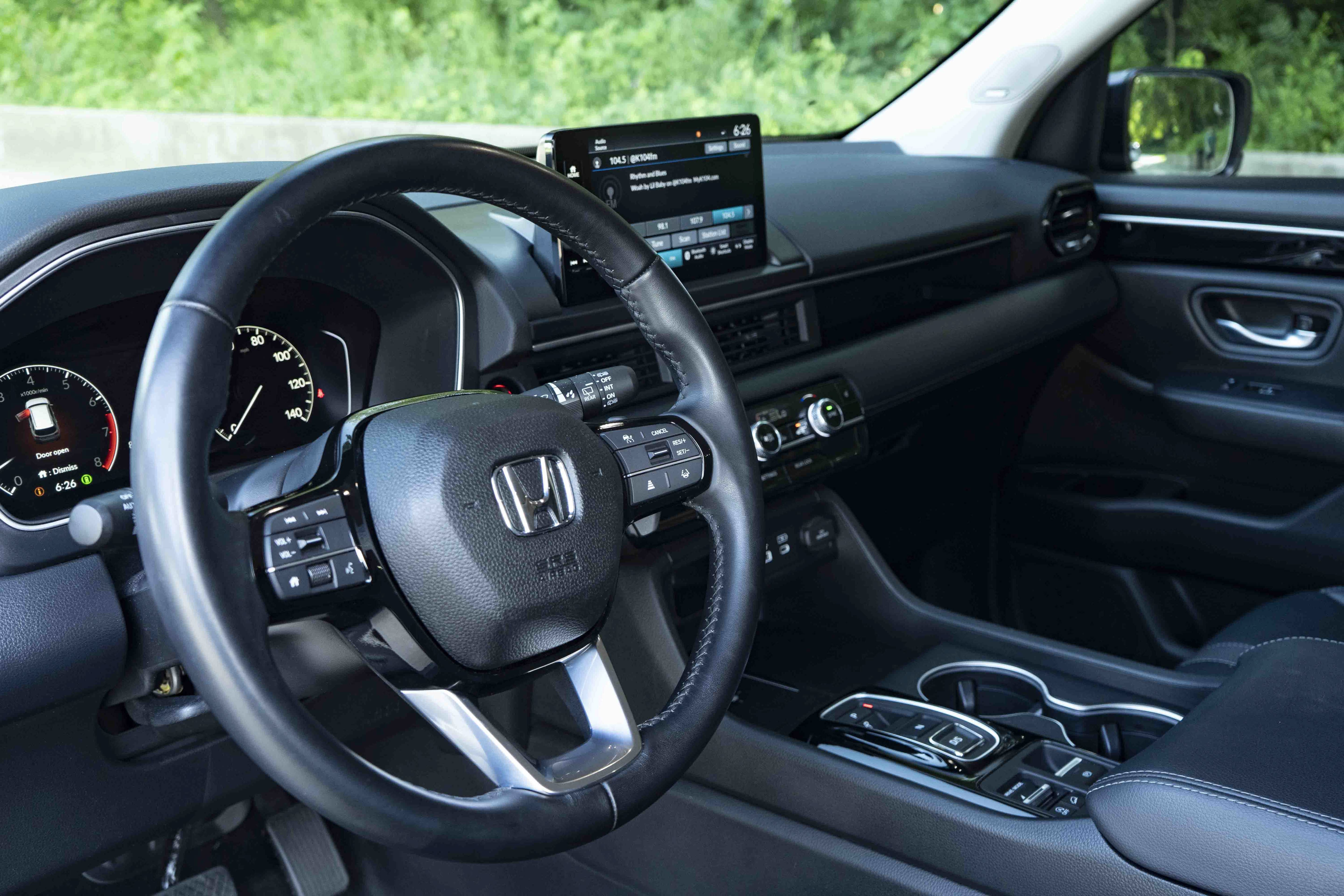 Used 2025 Honda Pilot Touring image 16