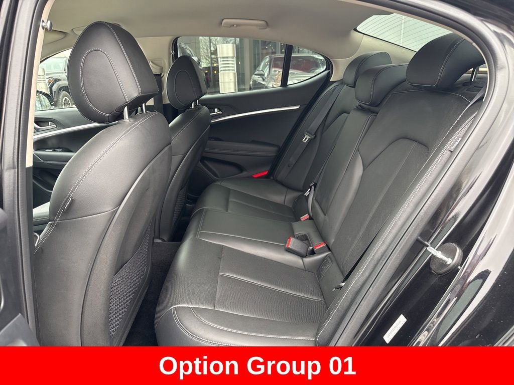 Used 2025 Genesis G70 2.5T image 16