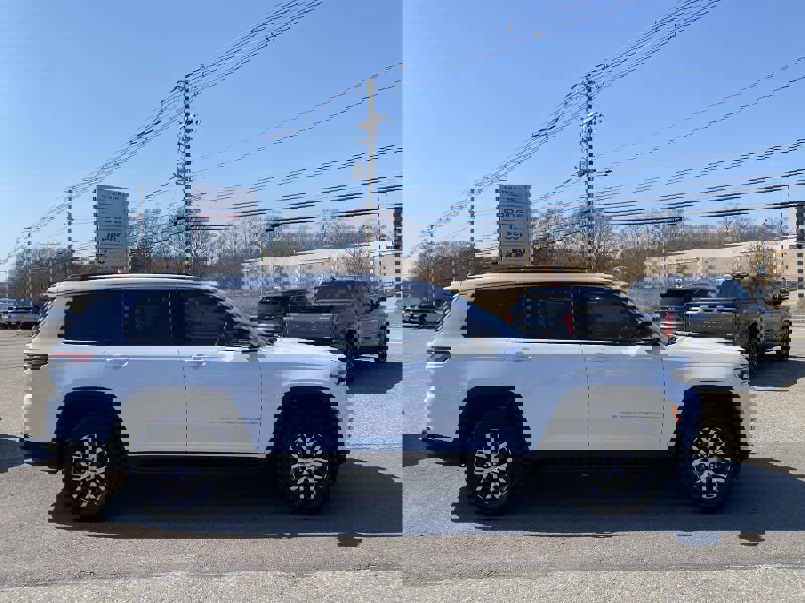 Certified 2025 Jeep Grand Cherokee L Limited w/ Trailer Tow Package image 2