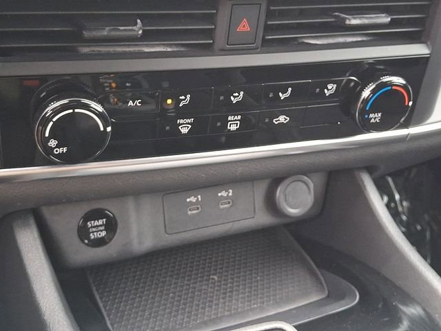 Used 2024 Nissan Rogue S image 15