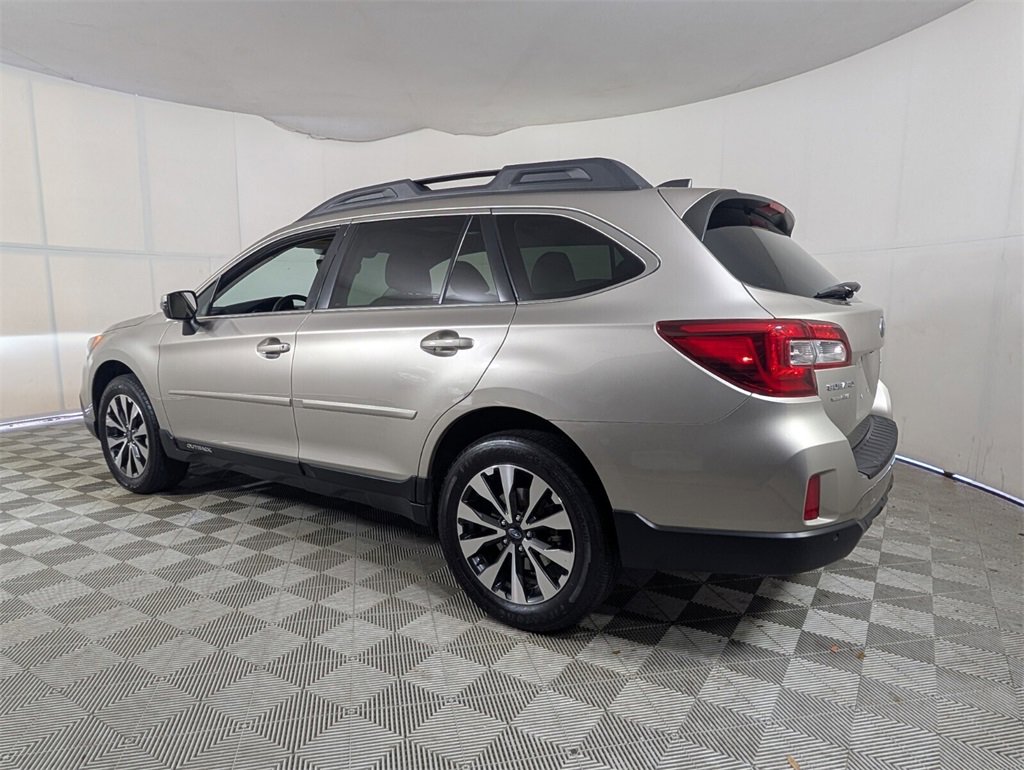 Used 2017 Subaru Outback 2.5i Limited image 9