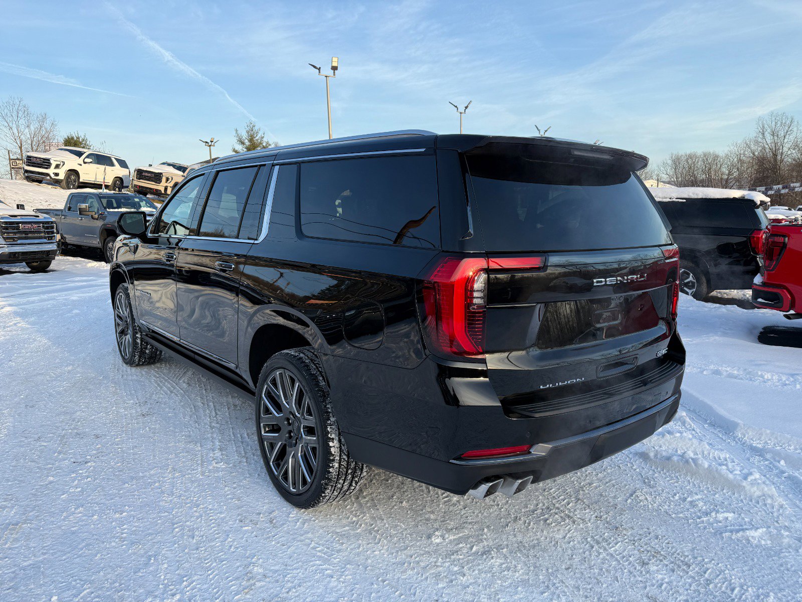 New 2026 GMC Yukon XL Denali Ultimate image 3