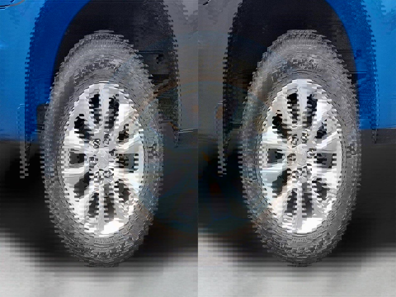 Used 2024 Chevrolet Silverado 1500 Custom image 3