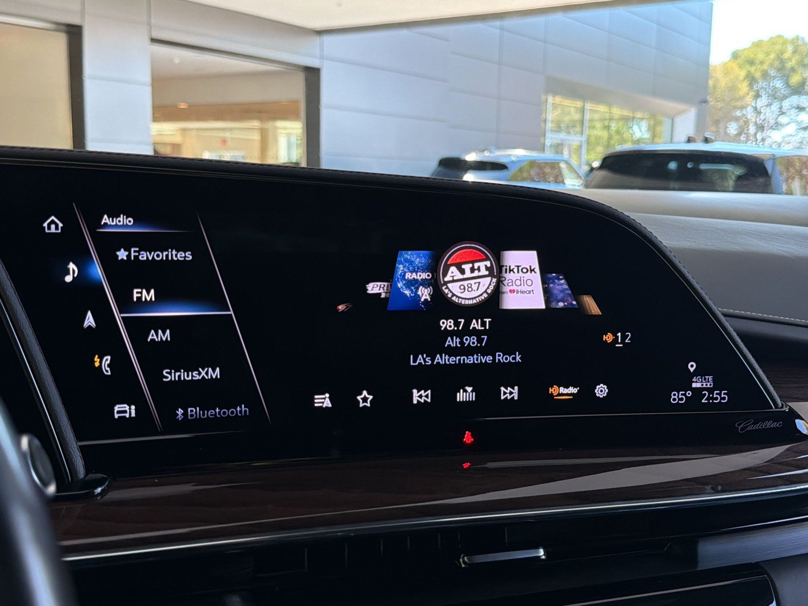 Used 2023 Cadillac Escalade ESV Sport Platinum w/ LPO, ONYX Package AWD/4WD image 21