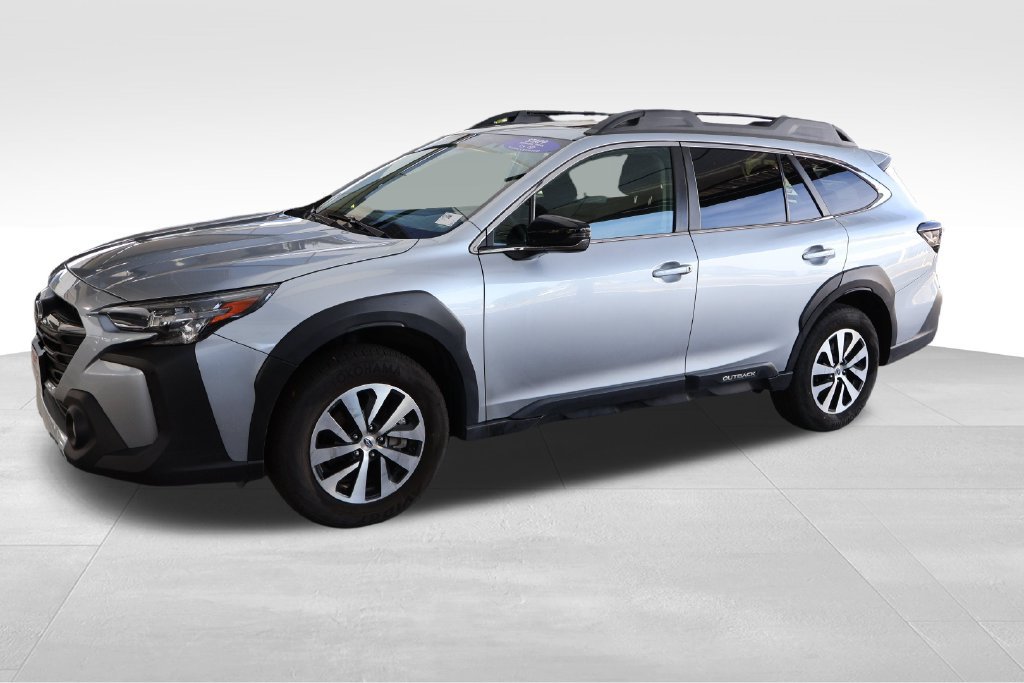 Used 2024 Subaru Outback Premium AWD/4WD image 13