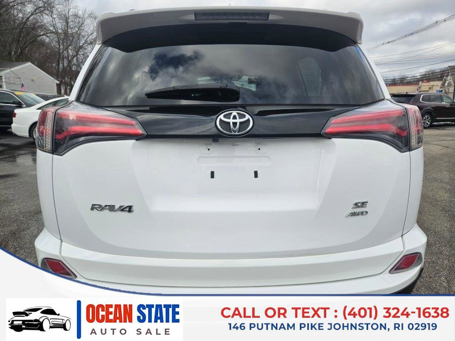 Used 2017 Toyota RAV4 SE image 3