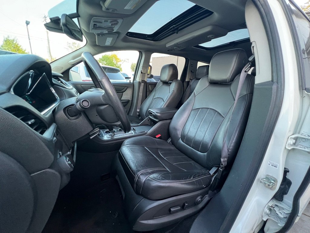 Used 2015 Chevrolet Traverse LTZ w/ LPO, 'HIT The Road' Package AWD/4WD image 12