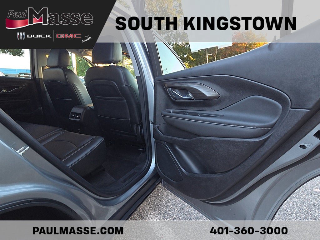 Used 2023 GMC Terrain SLT AWD/4WD image 21