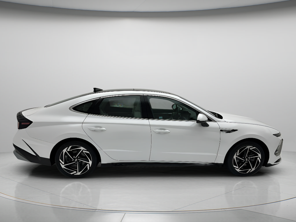 Used 2024 Hyundai Sonata SEL w/ Convenience Package FWD image 6