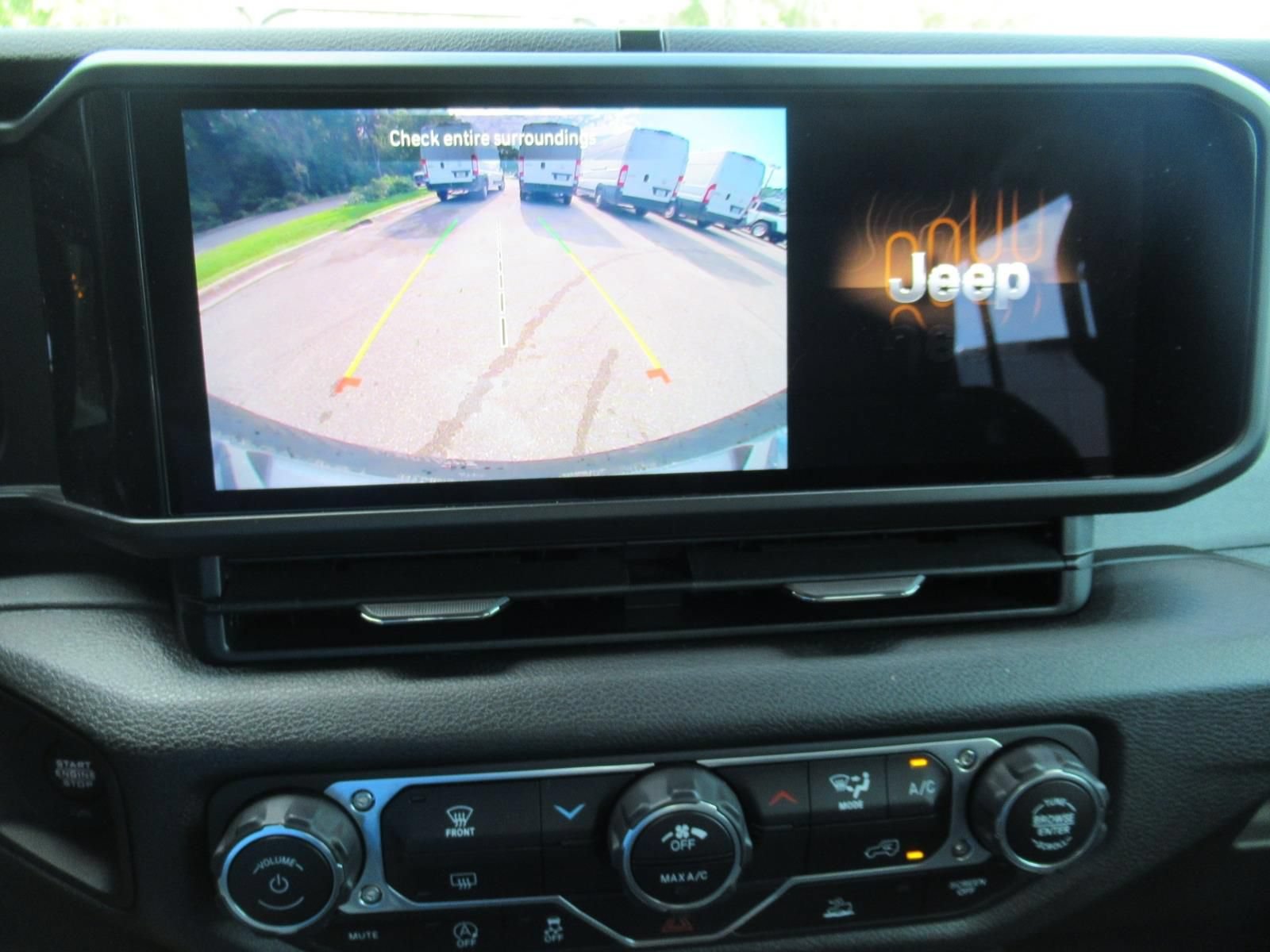 Used 2024 Jeep Wrangler Unlimited Sport AWD/4WD image 29