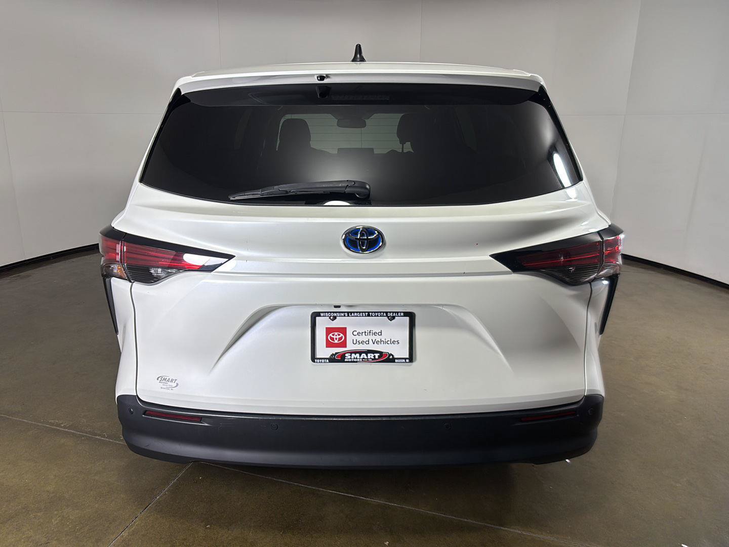 Used 2021 Toyota Sienna XLE FWD image 11