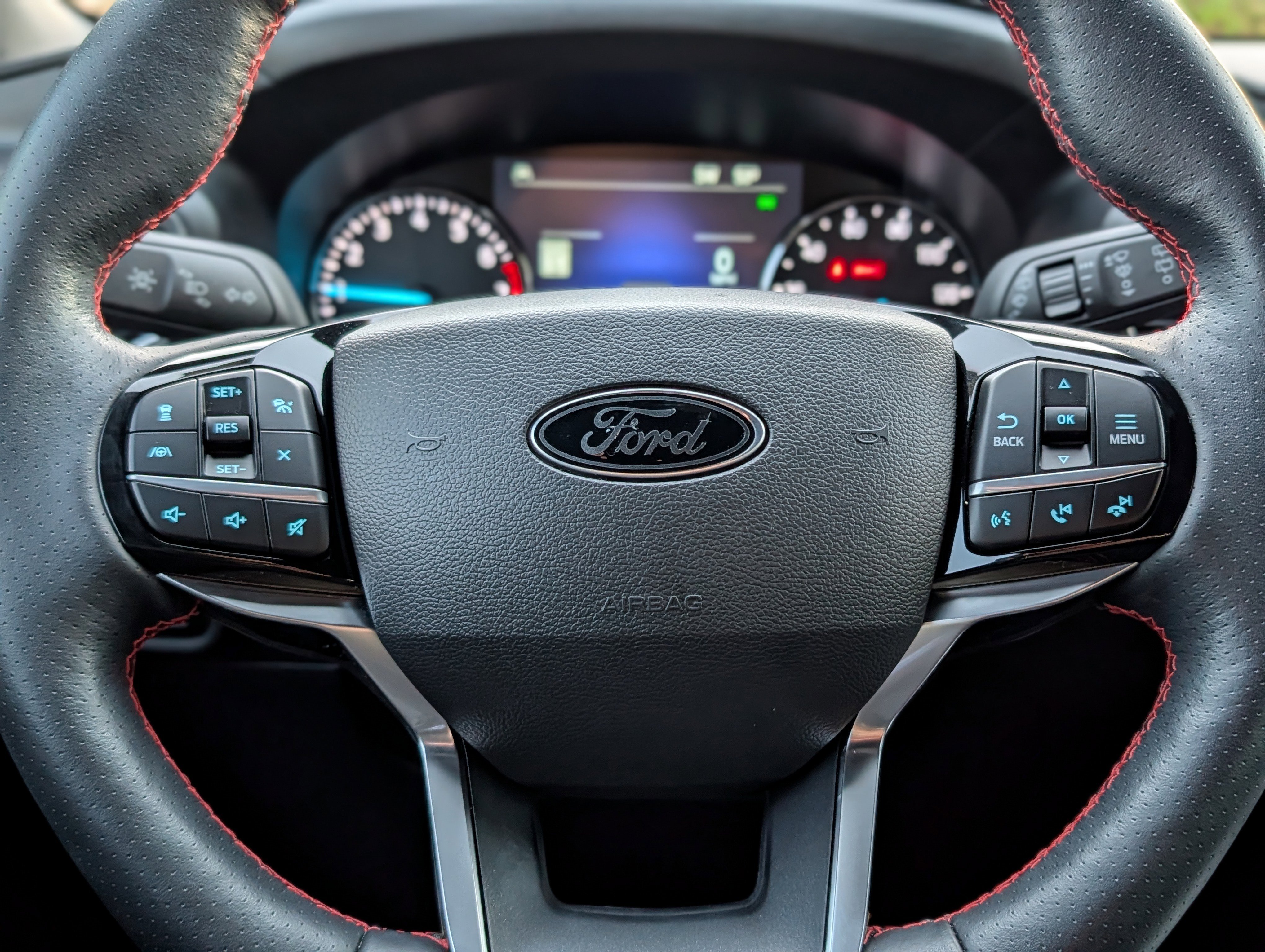 Used 2023 Ford Explorer ST-Line image 27