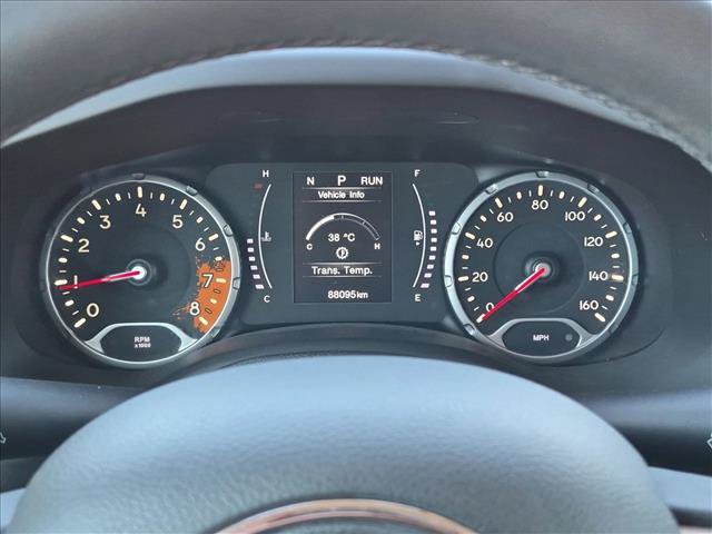 Used 2018 Jeep Renegade Latitude FWD image 11