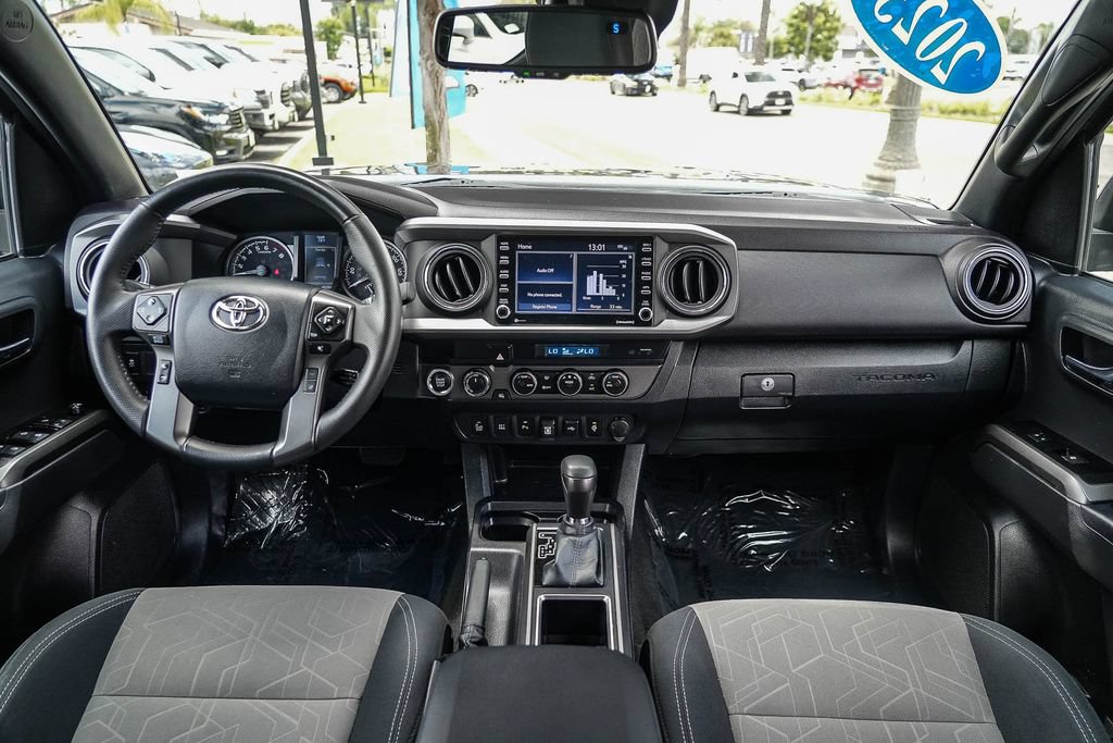 Used 2023 Toyota Tacoma TRD Off-Road w/ Technology Package AWD/4WD image 13