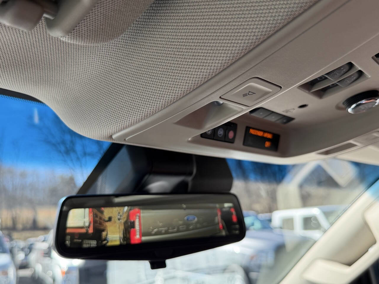 Used 2019 Cadillac Escalade ESV Luxury image 36