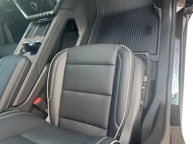 New 2026 GMC Acadia Denali w/ Super Cruise Package FWD image 15